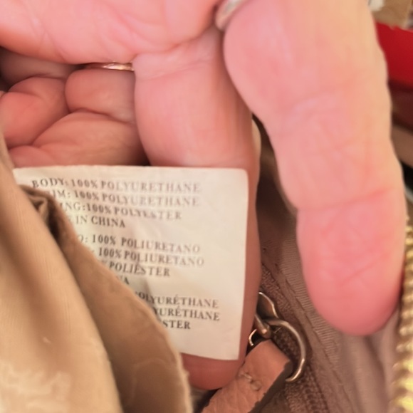 Ladies Anne Klein Crossbody Handbag, Size Small to Medium, Peach, So pretty - Picture 9 of 10